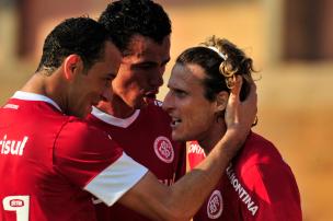 Damião e Josimar marcaram os outros gols do time de Fernandão. Vagner Love descontou (Mateus Bruxel)