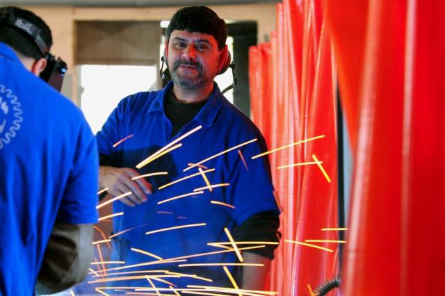  Santa Maria, RS, Brasil, 08/08//2017A Escola Municipal de Aprendizagem Industrial (Emai) completou 20 anos no dia 4 de agosto. A instituição oferece cursos em eletrometalmecânica. A diretora, Cleone Martins, está no cargo desde dezembro de 2016, mas trabalha na escola, desde 1997 (com idas e vinda para a secretaria de Educação). A Emai oferece cursos profissionalizantes para alunos da rede pública a partir do 7º ano do Ensino Fundamental, que já tenham 14 anos, até estudantes do Ensino para Jovens e Adultos (EJA).Indexador: GERMANO RORATO