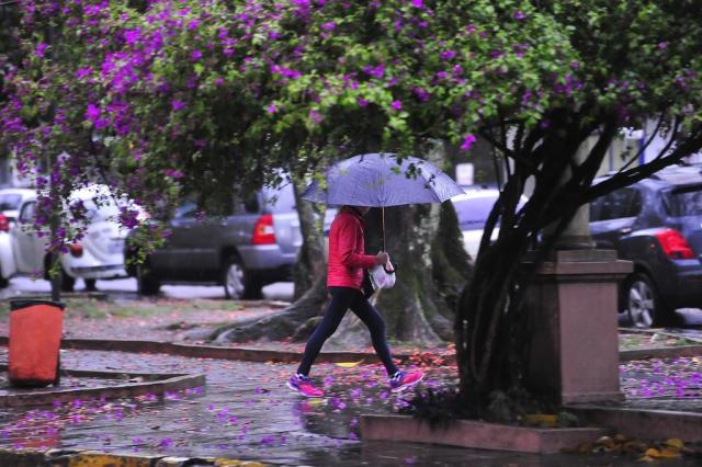  SANTA MARIA, RS, BRASIL. 01/10/2017.Chuva em Santa MariaFOTO: GABRIEL HAESBAERT / NEWCO DSM