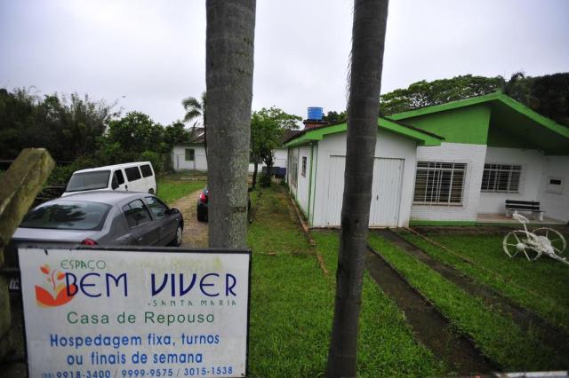 SANTA MARIA, RS, BRASIL. 13/10/2017.Após denúncias, Casa de Repouso Bem Viver, no Passo das Tropas, em Santa Maria, terá de fazer adequações na estrutura para poder continuar atendendo.FOTO: GABRIEL HAESBAERT / NEWCO DSM