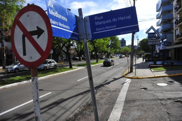  SANTA MARIA, RS, BRASIL. 27/10/2017.Mudanças no trânsito ruas Rua Marquês do Herval e Heitor Campos.FOTO: GABRIEL HAESBAERT / NEWCO DSM