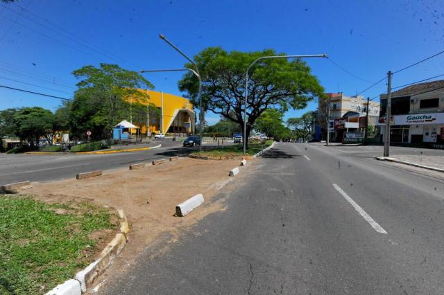  Santa Maria, RS, Brasil, 02/11/2017.Mudanças no trânsito de Santa Maria.Semáfaro na Rua Heitor Campos será instalado na próxima terça-feira.