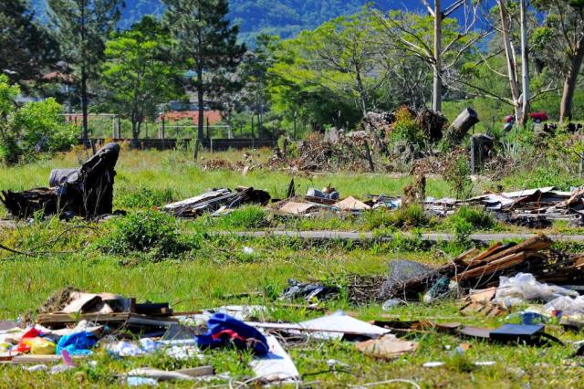  Santa Maria, RS, Brasil, 31/10/2017.A falta de infraestrutura do residencial Zilda Arns, problemas com bueiros, lixos nas ruas e na área verde do bairro