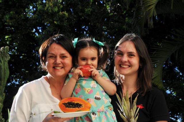  Santa Maria - RS - BRASIL - 01/11/2017frutas da estação do Viva