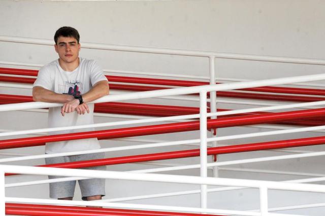  Santa Maria, RS, Brasil, 09/11/2017.A segunda prova do Enem vai ser aplicada neste domingo, 12 de novembro, e Bruno Favero, 17 anos, vai participar. O adolescente diz que quer uma vaga para Engenharia Civil, mas conta que tbm fez a prova da ESsA e que o resultado sai no ano que vem. Bruno concluiu o Ensino Médio no ano passado.ele acha que a prova deste domingo vai ser mais tranquila que a primeira, aplicada no dia 5 de novembro.