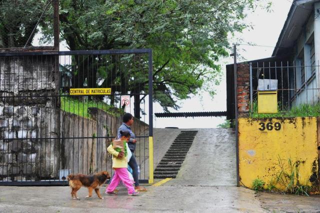  Santa Maria - RS - Brasil 13/10/2017quantas vagas ainda estão abertas para a rede municipal e sobre os pedidos de transferência da rede estadual para a municipal. Também ver sobre o período de rematrículas ou inscrição para a Educação Infantil da rede municipal