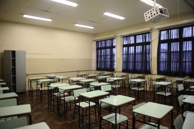  CAXIAS DO SUL, RS, BRASIL (18/02/2020)Instituto Estadual de Educação Cristóvão de Mendoza sofre com problemas estruturais e má fama. Grupo de alunos, ex-alunos, professores, direção e CPM busca mudar a imagem que se formou da escola, que já foi uma das referências no ensino público do Estado. (Antonio Valiente/Agência RBS)