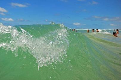 zol - verão - praia - mar - transparente - litoral norte - 10/01/2011