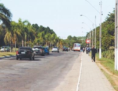 Avenida Roraima, a única que dá acesso à UFSM, será toda reformada, recebendo nova pavimentação e iluminação