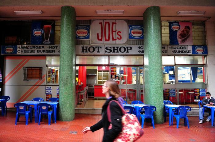 Após 11 anos fechada, Lancheria Joe's reabre com novo formato em