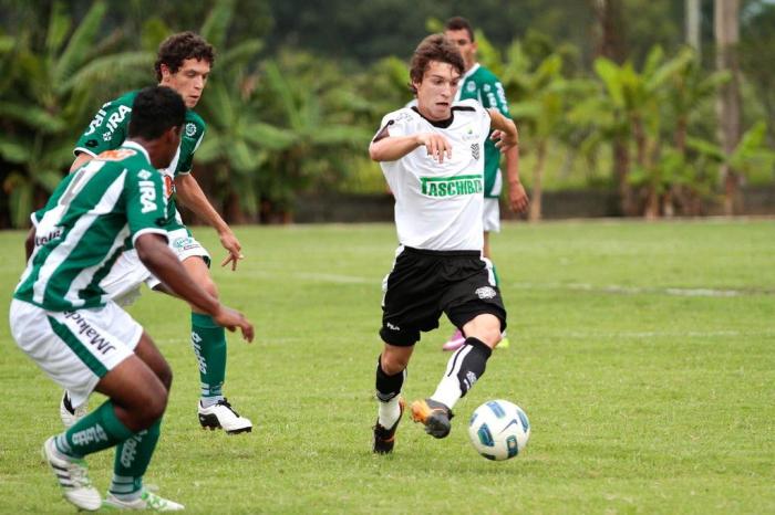 GloboEsporte.com > Futebol > Grêmio - NOTÍCIAS - Tcheco: 'Nesse momento é  até melhor jogar fora