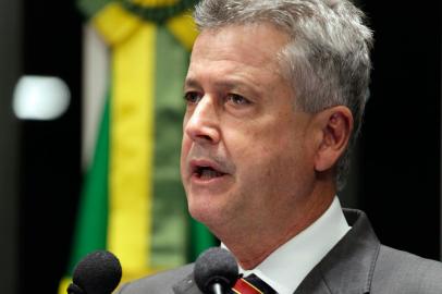 Senador Rodrigo Rollemberg (PSB-DF) diz que redução do desmatamento comprova que debate do Código Florestal não incentiva novos cortes - código florestal - votação - senado - canal rural - ruralbr - 06/12/2011