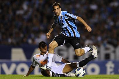 Campeonato Brasileiro 2011 Gremio x Santos no estadio Olimpico Jogador Escudero brasileirão 2011,grêmio,santos,jogador,estádio,campeonato brasileiro 2011,olímpico,escudero