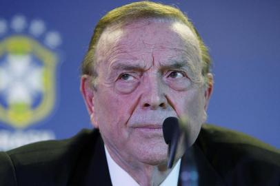 Novo chefe na Confederacao Brasileira do Futebol CFB o ex presidente Ricardo Teixeira deixou o cargo definitivamente nesta segunda feira Jose Maria Marin 79 anos ja foi governador de Sao Paulo na decada de 80 e era vice da entidade da Regiao Sudeste cbf,ricardo teixeira,josé maria marin,novo,presidente,coletiva,perfil