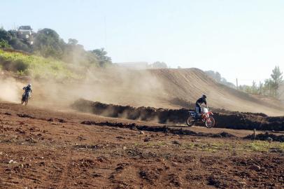 pio -  pista_municipal_de_motocross - caxias_do_sul - motocross - ascave