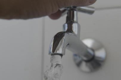 Aumento na tarifa de agua em Joinville água,aumento,tarifa da água,joinville,torneira