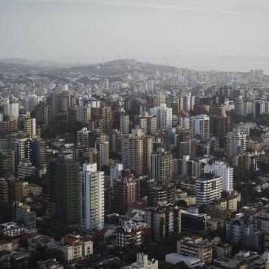 PORTO ALEGRE RS BRASIL 25 06 2012 Vista aerea de edificios na zona norte de Porto Alegre Foto Mateus Bruxel Diario Gaucho casas,residências,imóveis,mercado imobiliário,porto alegre,bairro,vizinhança,vizinhos,cidade,habitação,moradia,prédios,edifícios,construções,construção