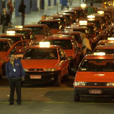 Taxi 2 Luiz Vaz Taxistas reclamam da inseguranca taxistas Rodoviaria táxi,táxis,taxistas,insegurança,assaltos taxistas,assalto