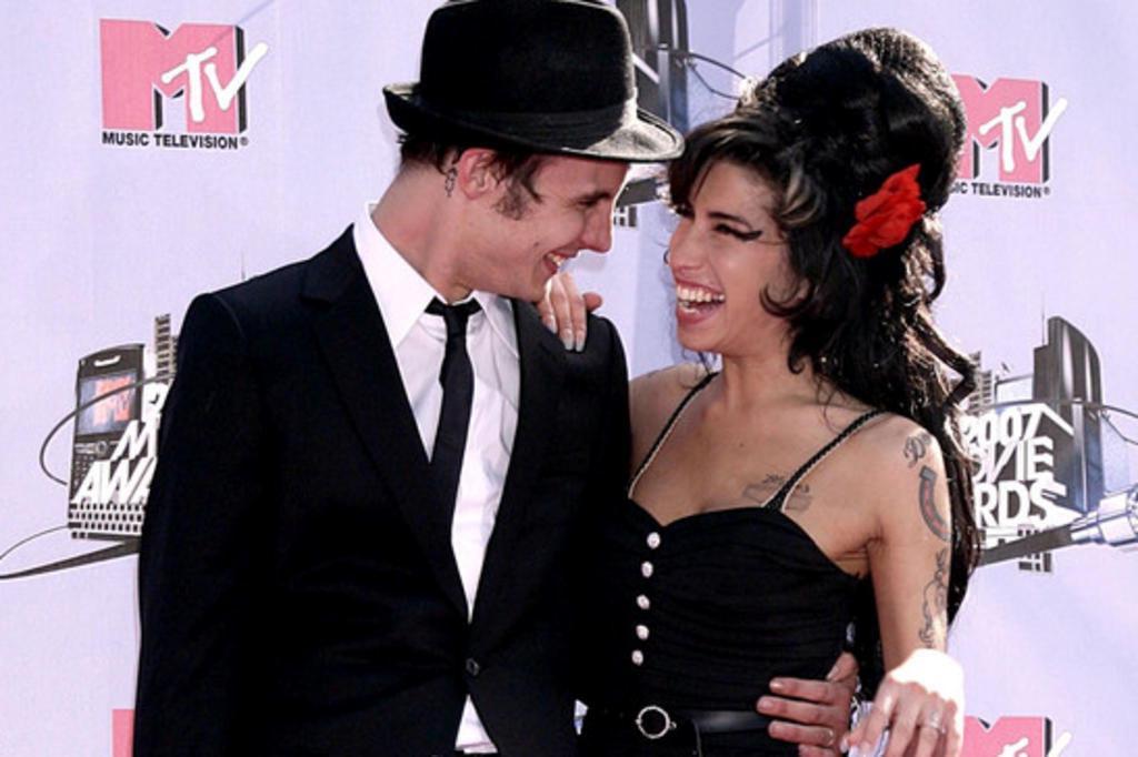 Blake Fielder-Civil e Amy Winehouse/AP