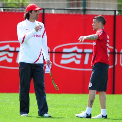 inter, futebol, treino, dalessandro, fernandão, 03102012