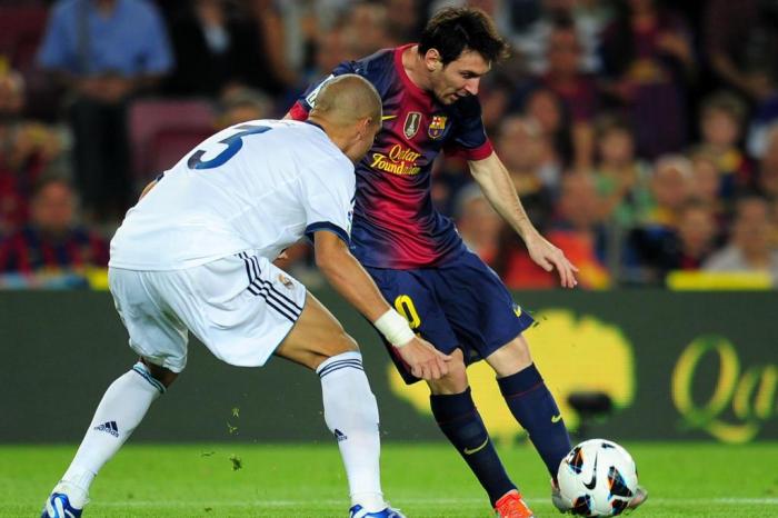 Um drible em Sérgio Ramos é muito pouco: Messi virou um jogador comum no  Barcelona