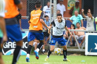 treino grêmio - lateral alex telles