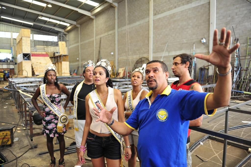 corte do carnaval,corte visita as obras de construção e montagem da pista para os desfiles do carn/Agencia RBS