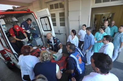  

Incêndio na Boate Kiss - Lista de feridos e possíveis mortes  que estavam no Hospital de Caridade de Santa Maria.
 Na foto - Pacintes trasferidos para outros Hospitais e outras Cidades