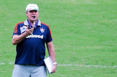 Abel Braga comanda treino do Fluminense nas Laranjeiras, no Rio de Janeiro.