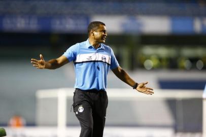  Porto Alegre,RS,Brasil - 13/02/2013Foto:RICARDO DUARTE/ ZERO HORAGaúchão 2013, Grêmio x Santa Cruz no estádio Olímpico.Auxiliar Técnico - Roger