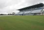 VÍDEO: um dia antes de jogo do Grêmio, gramado em Lajeado tem poças, e bola rola com dificuldade