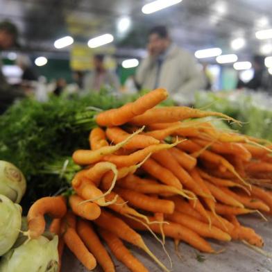  Preço das hortaliças no inverno, feira municipal, bairro velha.