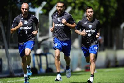 TREINO DO GREMIO NO ESTÁDIO OLÍMPICO. 
SÁBADO, 23 DE FEVEREIRO DE 2013

CRIS, BARCOS E VARGAS
FOTÓGRAFO: LAURO ALVES