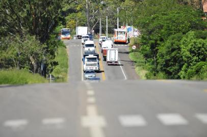  Propostas para as obras da travessia urbana, em Santa Maria, foram apresentadas nesta quinta-feira, em Brasília. O projeto contempla modificações, como duplicação, construção de viadutos, passarelas e acessos, em 11,6 km das BRs 158 e 287.faixa velha de camobi