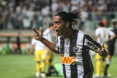 Ronaldinho, em vitória do Atlético-MG sobre o The Strongest.