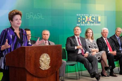 Presidenta Dilma Rousseff durante cerimônia de posse do Ministro de Estado da Agricultura, Pecuária e Abastecimento, Antônio Andrade, do Ministro de Estado do trabalho e Emprego, Manoel Dias e do Ministro-Chefe da Secretaria de Aviação Civil, Moreira Franco. (Brasília - DF, 16/03/2013)