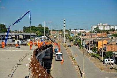  

PORTO ALEGRE, RS, BRASIL, 22/03/13 - Especial para o aniversário de Porto Alegre. Obras para a Copa 2014. Obra no entorno da Arena do Grêmo

(Foto: LÍVIA STUMPF / DIÁRIO GAÚCHO)
Indexador: LIVIA STUMPF