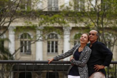  

PORTO ALEGRE, RS, BRASIL, 31/10/2012, 18h30: o casal de escritores Marina Colasanti e Affonso Romano de Sant'Anna, durante a Feira do Livro em Porto Alegre (Foto Félix Zucco/Agência RBS).