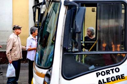 zol - ônibus - passagem - aumento - usuários - transporte coletivo - porto alegre - 04042013