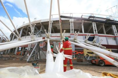  

PORTO ALEGRE, RS, BRASIL - 05/04/2013
FOTO:DIEGO VARA /ZERO HORA
Visita guiada às obras do estádio Beira-Rio.