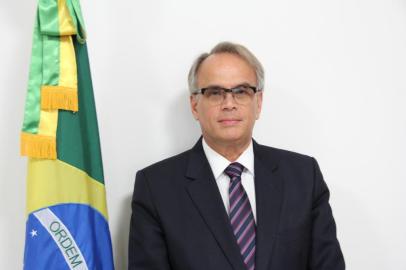  

Roberto Colin embaixador do Brasil na Coreia do Norte.