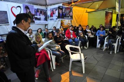  

Familiares de vítimas da boate Kiss se reuniram em Santa Maria para uma vigília em homenagem às 241 vítimas da tragédia.
Na foto- Adherbal Ferreira (Presidente da Associação dos Familiares de vitimas e Sobreviventes da Tragédia em Santa Maria)

FOTO JEAN PIMENTEL/AGÊNCIA RBS