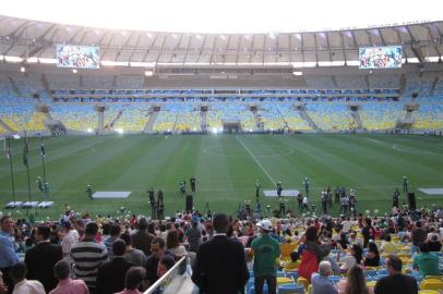  

Gramado do Maracanã na reabertura do estádio, Rio de Janeiro, 28042013