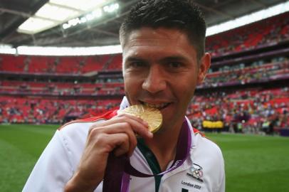 oribe peralta mexico wembley brasil