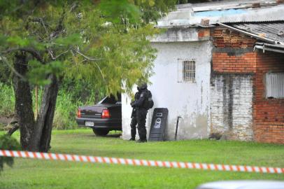  
PORTO ALEGRE, RS, BRASIL, 22-05-2013: Trânsito caótico na av. Padre Cacique, em virtude das obras da copa e de Operação da Brigada Militar para fazer cumprir mandando de reintegração de posse em uma lavagem de carros. (Foto: Lauro Alves/Agência RBS, POLÍCIA)