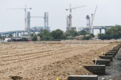 PORTO ALEGRE, RS, BRASIL, 20/05/13: Obras do CT do Grêmio. A suspensão da dragagem de areia do Rio Jacuí pela Justiça pode acarretar a falta do produto, o que prejudicaria obras espalhadas pela cidade. (Foto: Mateus Bruxel / Diário Gaúcho)