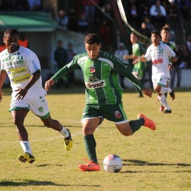 Jogo do Riograndense  x SER Panambi, no estádio dos Eucaliptos. Valido pela Divisão de Acesso 2013.