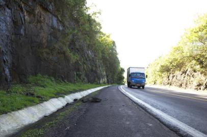 Teste ZH nas rodovias que eram concedidas à Sulvias no Pólo de Lajeado - inlcui BR-386, RST-453, RS-129/130 e RS-128
FOTO: pedras caídas_km58