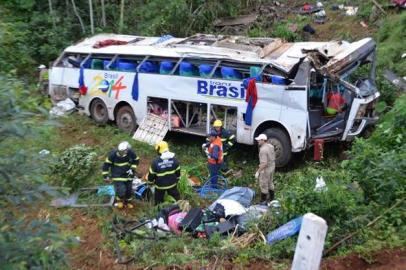 ônibus - acidente - santa catarina - rdgol - 22/06/2013