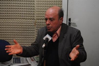 Prefeito Cezar Schirmer concede entrevista à Rádio Gaúcha SM